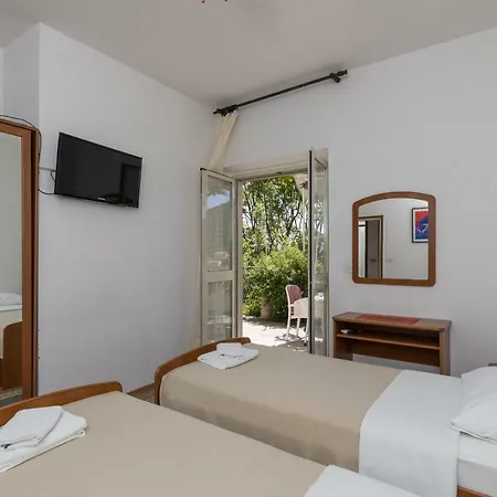 בית הארחה Begovic